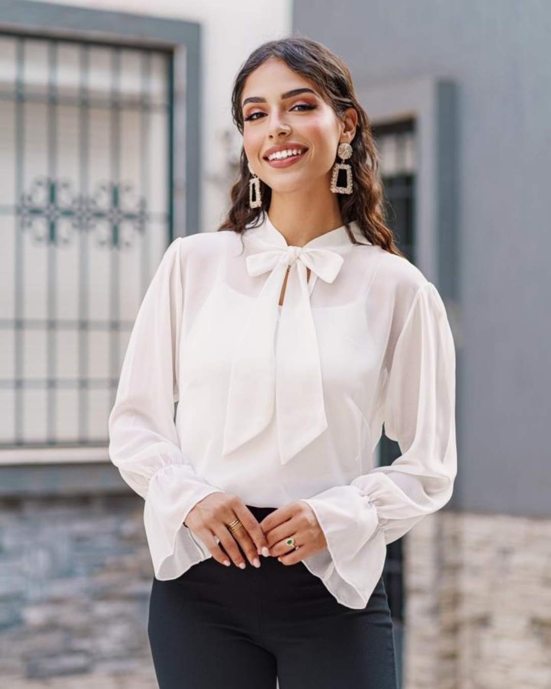 Chemise à nœud en mousseline