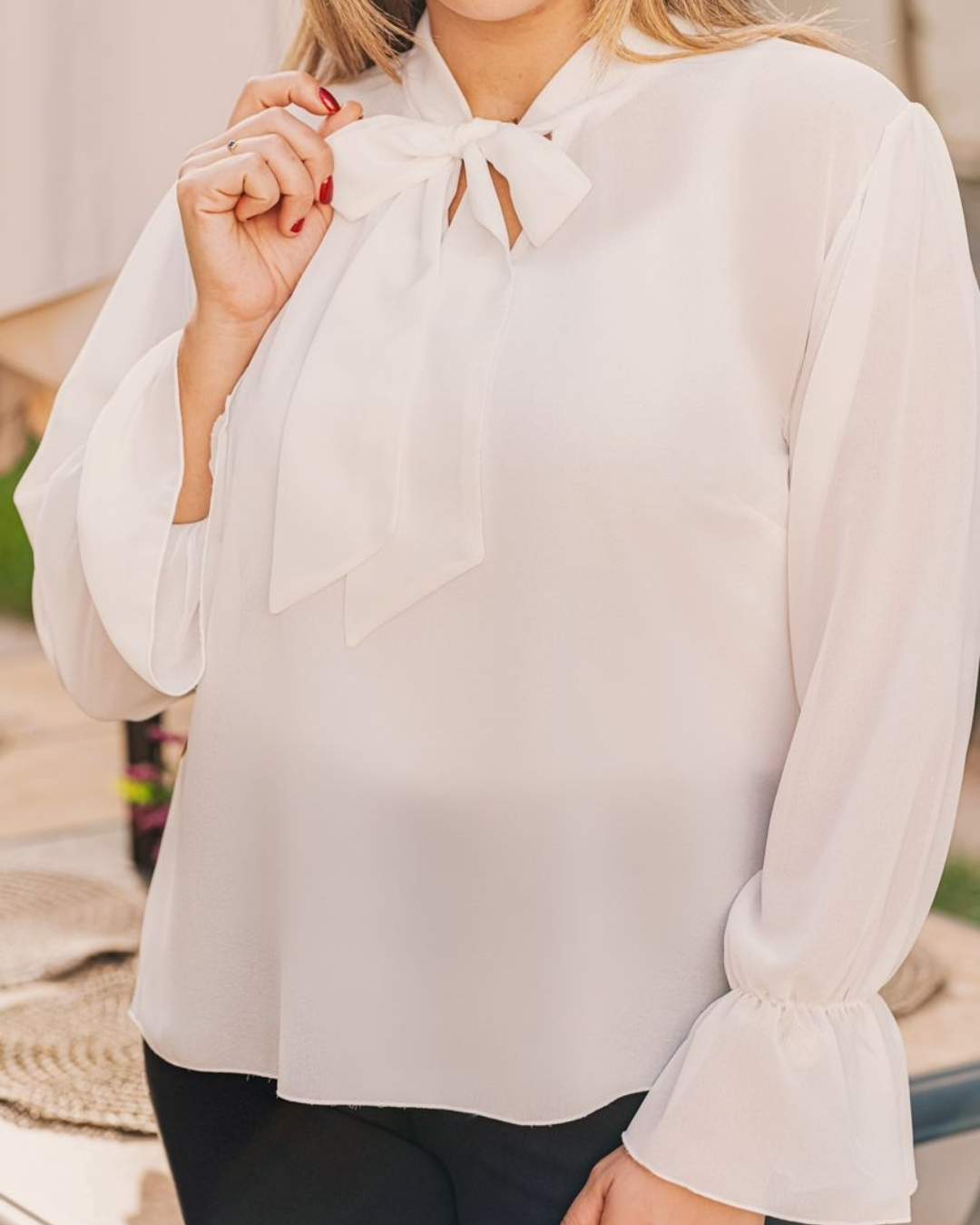 Chemise à nœud en mousseline