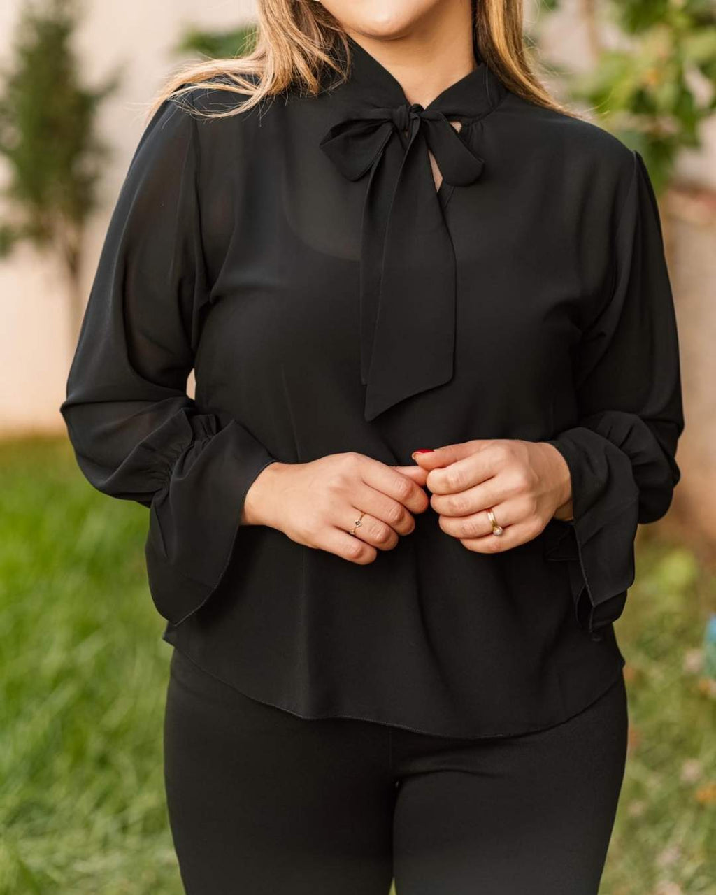 Chemise à nœud en mousseline