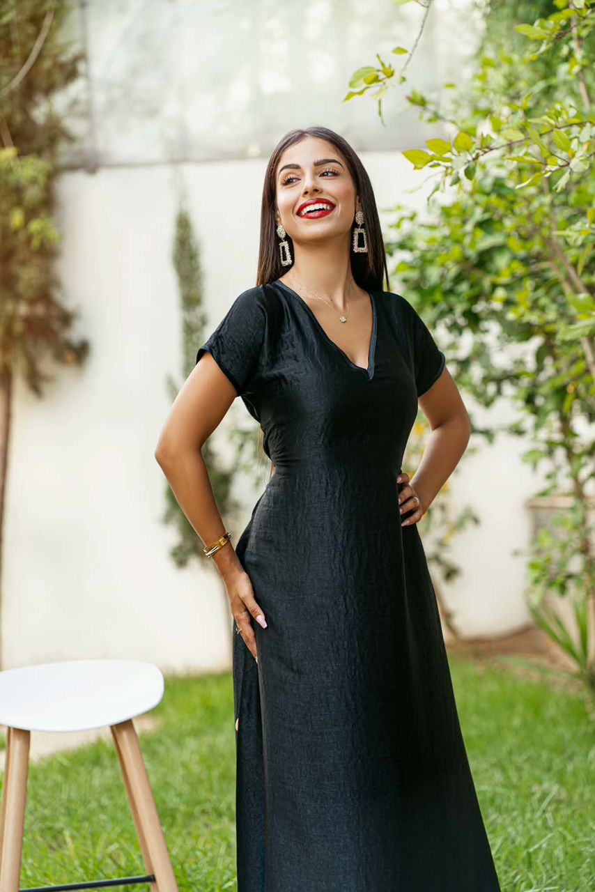 Robe satinée à lacets